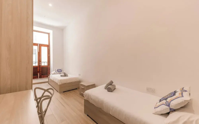 Charming 2BR in Historic Valletta | Prime Central Location