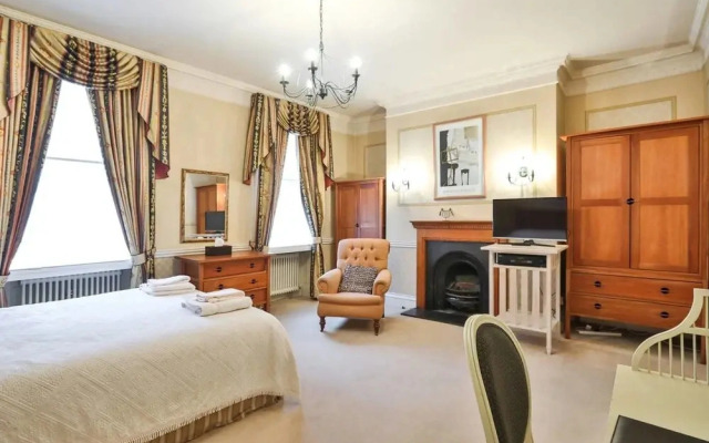 Spacious House in Marylebone [VR]