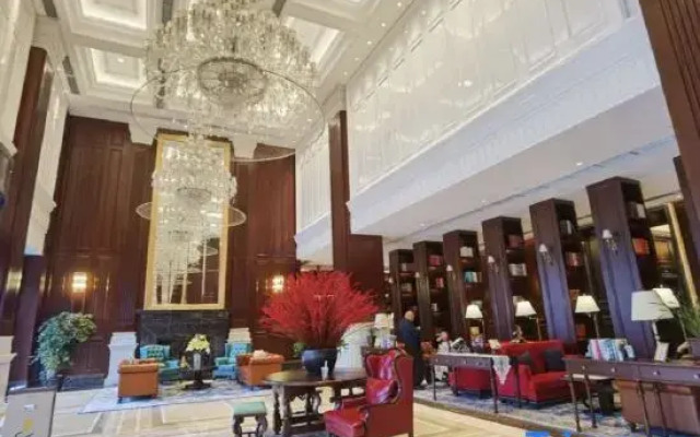 Slender West Lake Zhongji Executive Apartments