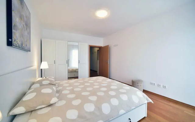 LXXVII Apartment