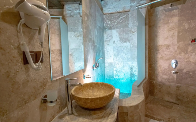Kemerhan Hotel & Cave Suites