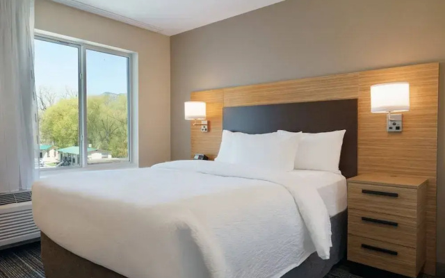 TownePlace Suites by Marriott Logan