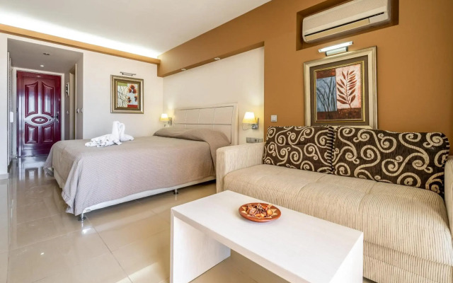Kamari Beach Hotel - All inclusive
