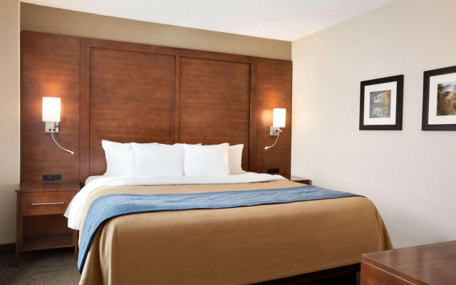 Comfort Inn & Suites Presidential - Downtown Little Rock