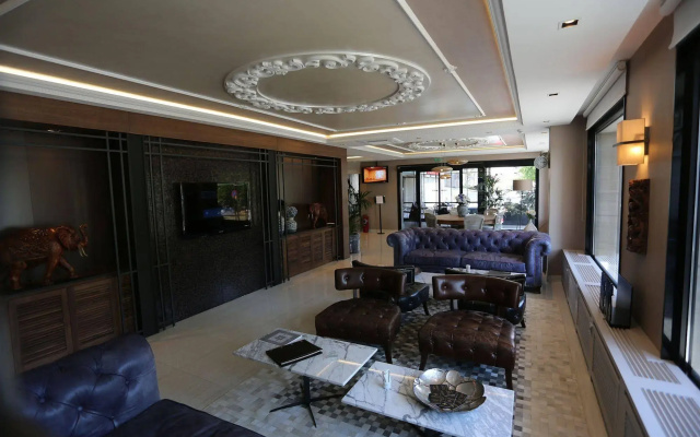 K Suites Hotel