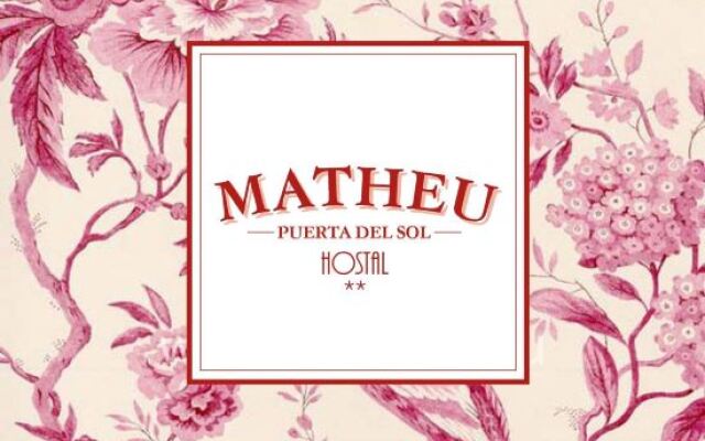 Отель Hostal Matheu вид на фасад