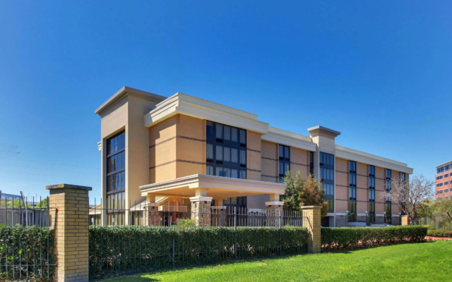 Heritage Inn Suites Houston/Sugar Land, Trademark by Wyndham