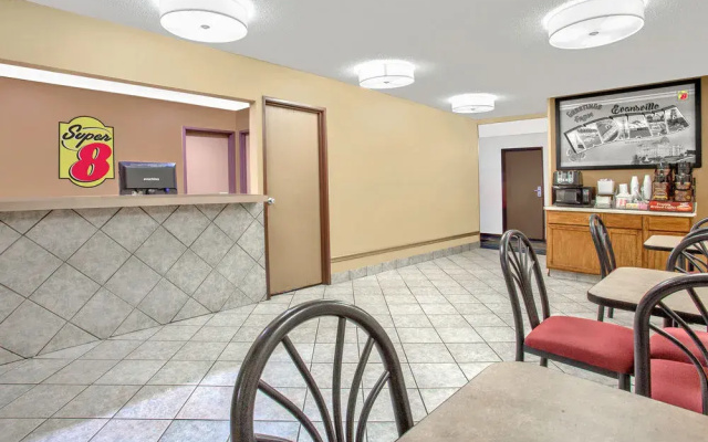 Super 8 Motel - Evansville East