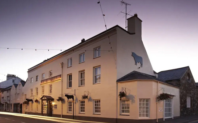 hotelImage