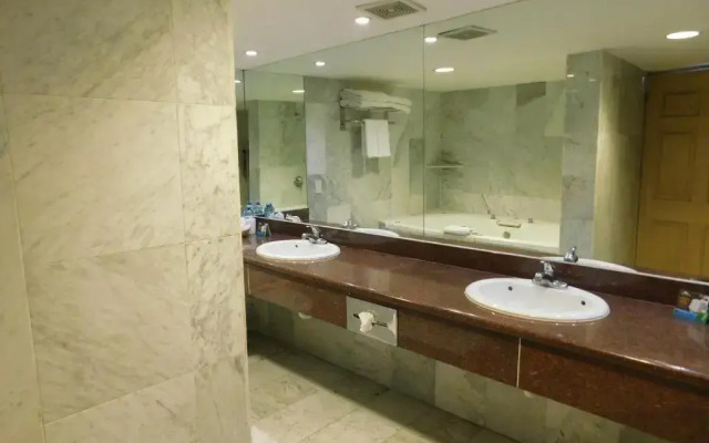 Hotel Palacio Azteca Tijuana, Trademark by Wyndham