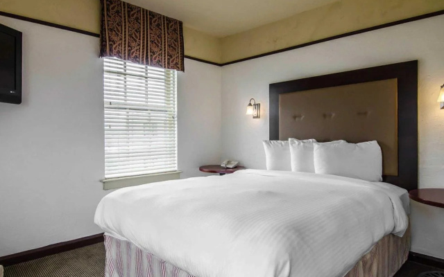 Hotel Seville, an Ascend Hotel Collection Member