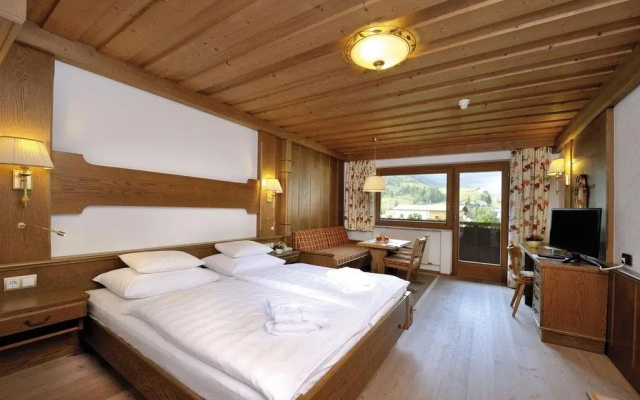 Alpenhotel Tirol