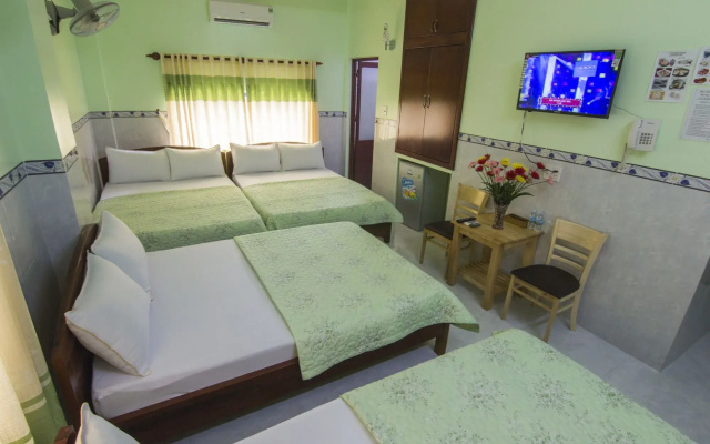 Thai Quang Hotel