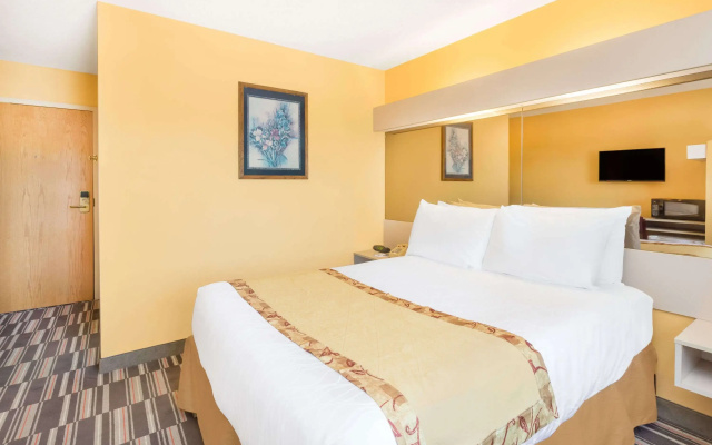 Microtel Inn & Suites by Wyndham Tuscaloosa East