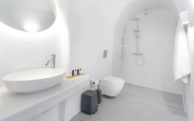 Evas Suite With Outdoor Hot Tub And Sea View