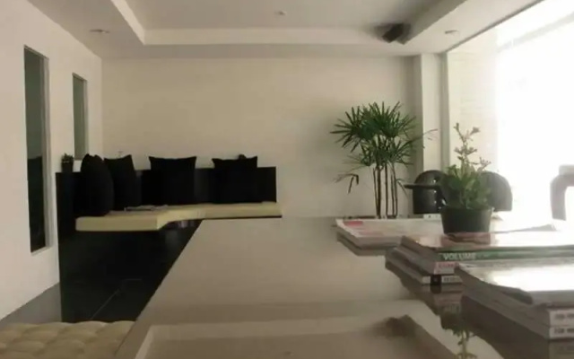 Sleep With Me Serviced Apartment