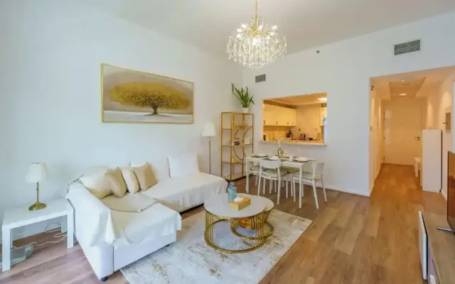 WelHome - Beautiful 1BR Apt. in Al Barsh