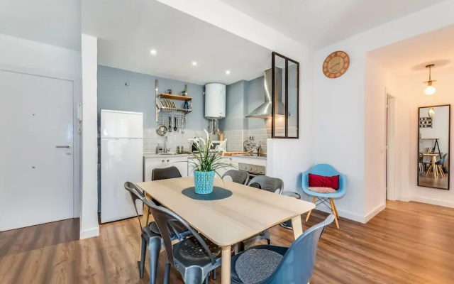 Trendy Central Apt With Small Parking And Terrace