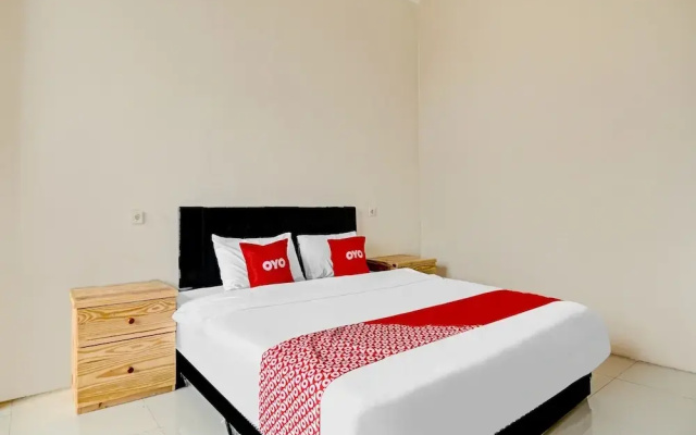 OYO Life 90544 Grand Redisa