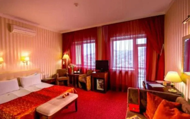 Kyivska Russ Hotel