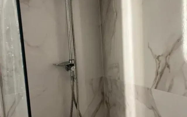 Sissy apartment