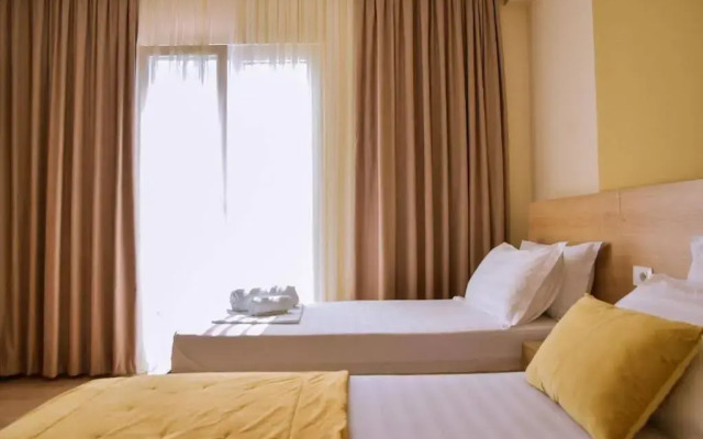 Airport Garden Hotel
