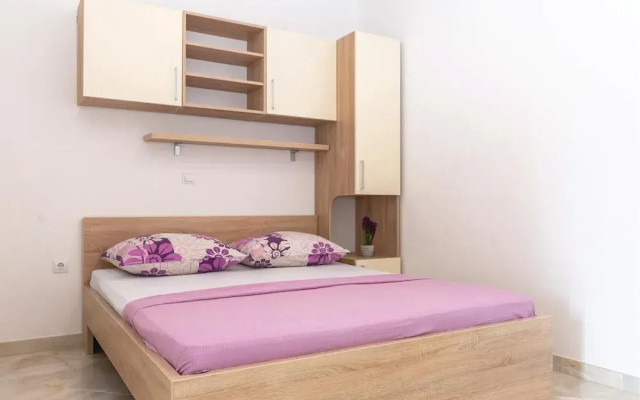Beautiful Home in Krvavica With Wifi and 1 Bedrooms