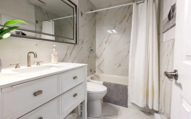 Lovely Condo near Dtown Montreal- 4404