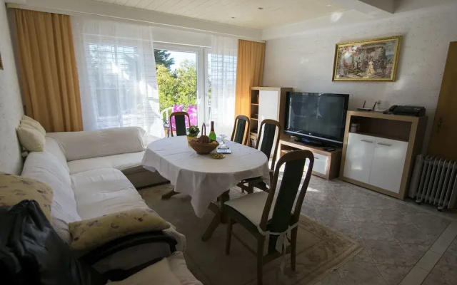 Apartments Juric-on Quiet Location