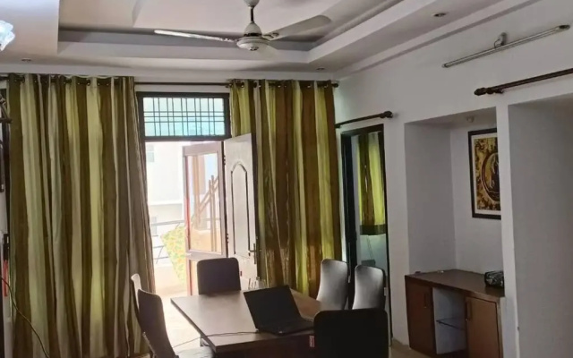 3 BHK In VIP Area, Hazrat Ganj, Lucknow