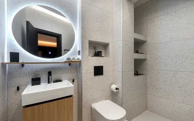 Clyde Athens by Nin&Bau