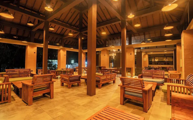 LUXTORI Arugambay