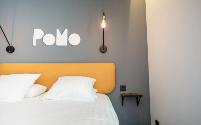 PoMo Hotel & Restaurant