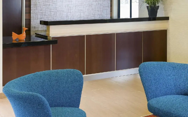 Fairfield Inn & Suites Lexington Keeneland Airport