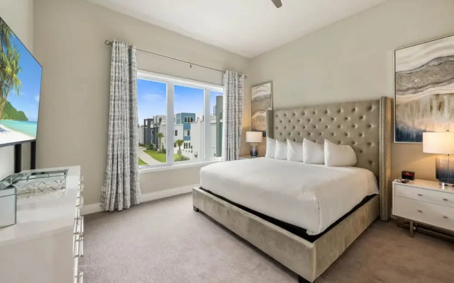 Massive 4 000 Sqft Luxury Duplex