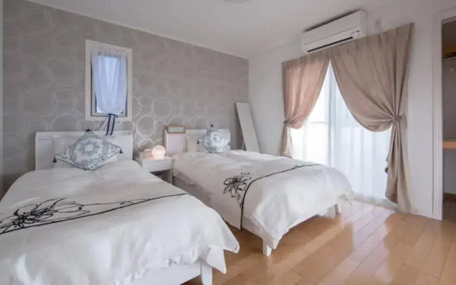 Hills Villa MIYAKOJIMA