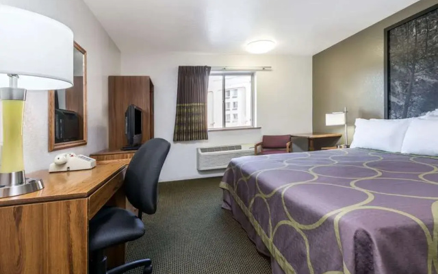 Super 8 Missoula/Reserve St.