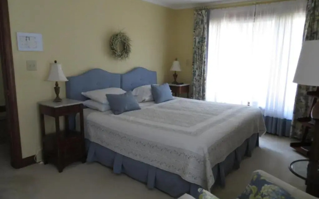 Cedar Gables Bed & Breakfast