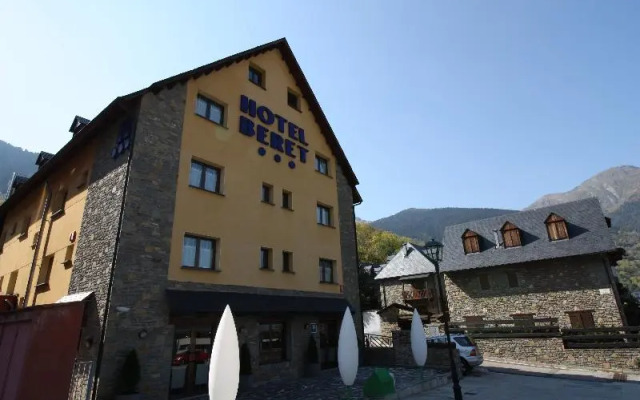 Hotel Beret вид на фасад