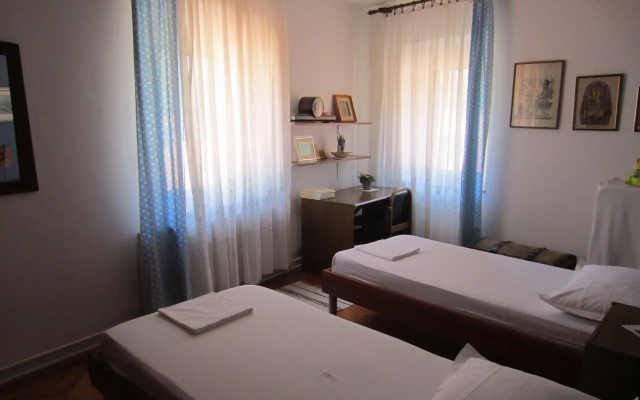 Apartment Božo A1 Omis, Riviera Omis