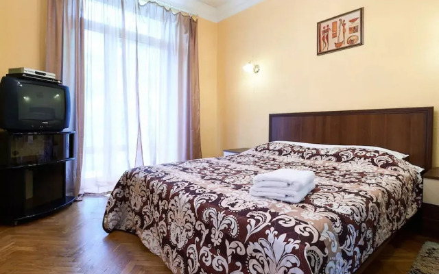 Home-Hotel Pushkinskaya 2-4-7