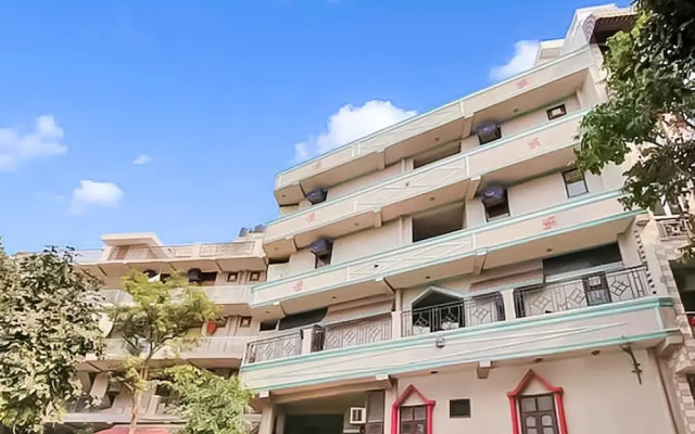 Hotel Classic By Roomshala - Nizamuddin Dargah