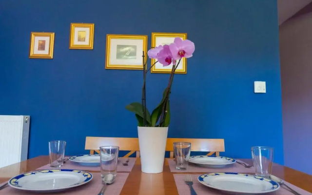 Secret Garden 76 sq.m. apartment close to city center