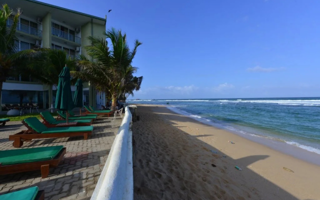 Отель Hikkaduwa Beach