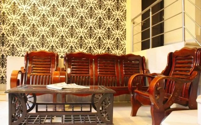OYO 3446 Hotel Sanjary Palace