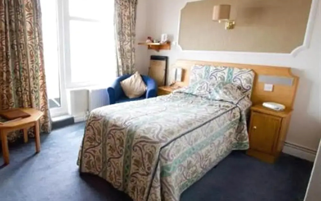 Expanse Hotel