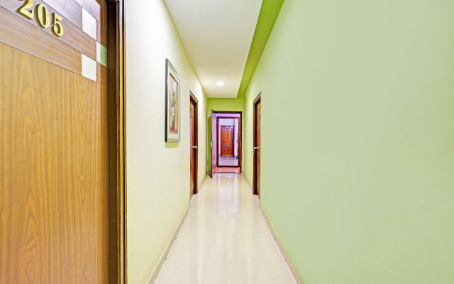 Super Townhouse Seethammadhara Junction Formerly Vijaya Residency