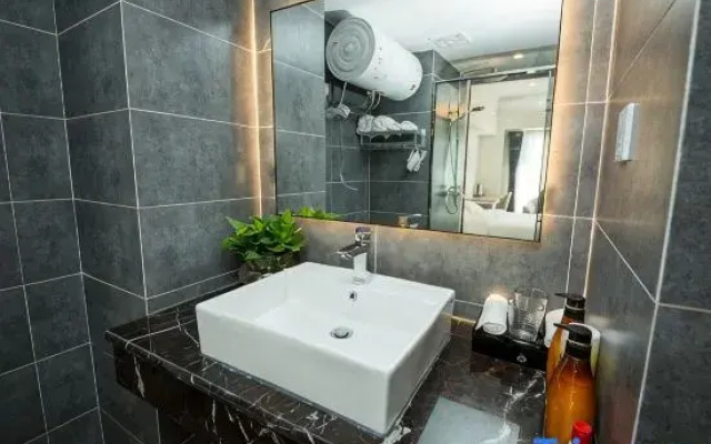 Heyu Simple Weishe Hotel (Kunming High-tech City College)