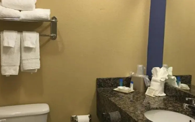 Hilltop Inn and Suites
