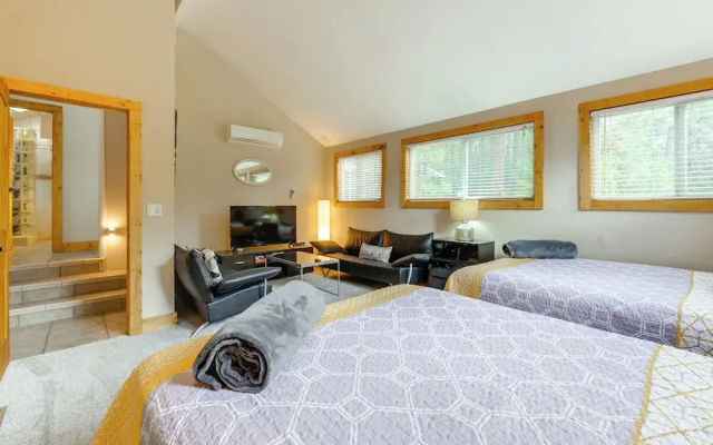 Expansive Flagstaff Family Retreat w/ Media Room!